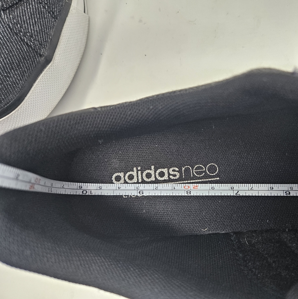 **$OLD**Adidas Men's Neo Cloudfoam Footbed Size 9 or Women's 10 - Picture 8 of 9